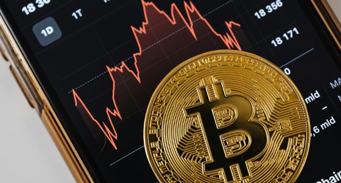 Bitcoin perto de novo recorde