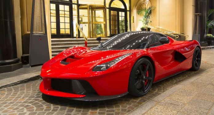 Ferrari aceita criptomoedas na compra de seus carros na Europa