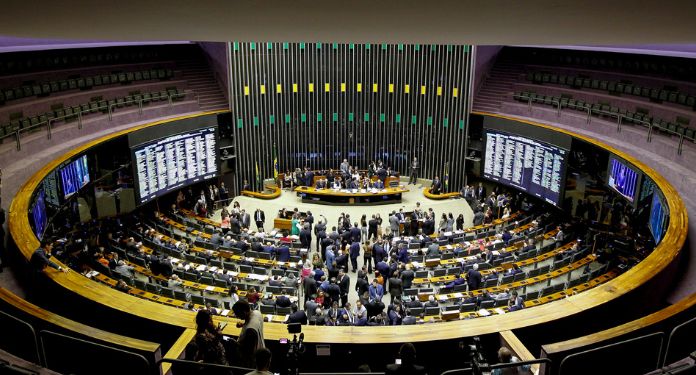 Câmara dos Deputados vai debater o fim do papel moeda