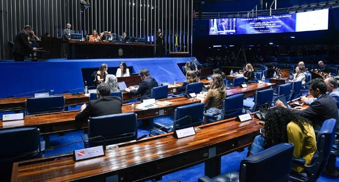 Senado aprova Projeto de Lei para regular Inteligência Artificial no Brasil