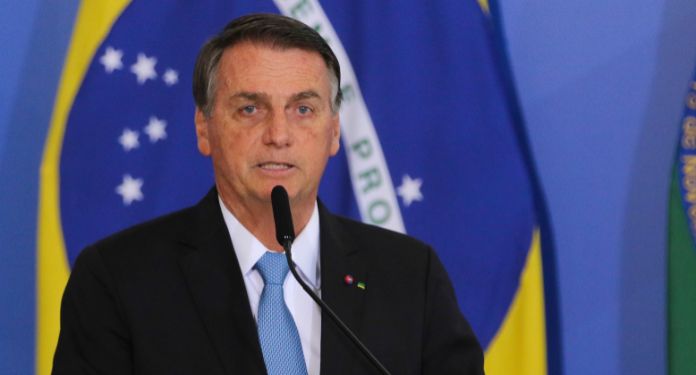 Hackers invadem perfil de Bolsonaro no X para promover criptomoeda