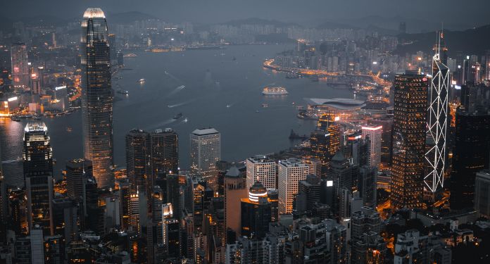 Hong Kong concede novas licenças para plataformas de cripto