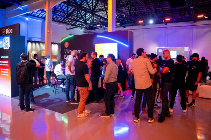 O primeiro dia de atividades da Satsconf 2025 ocorreu em 7 de novembro.